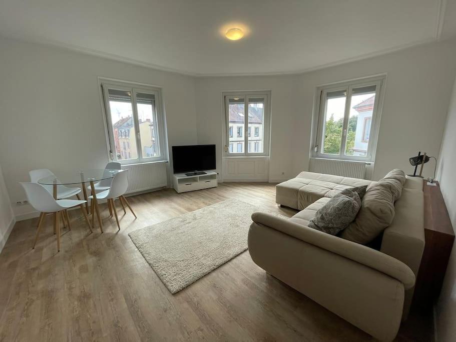 Mulhouse, Urban Family Nest Apartment Exterior photo